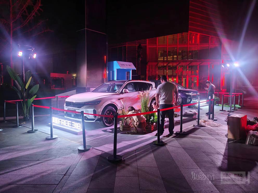 鄭州隔離帶出租負(fù)責(zé)布置商場(chǎng)外圍臨時(shí)車展