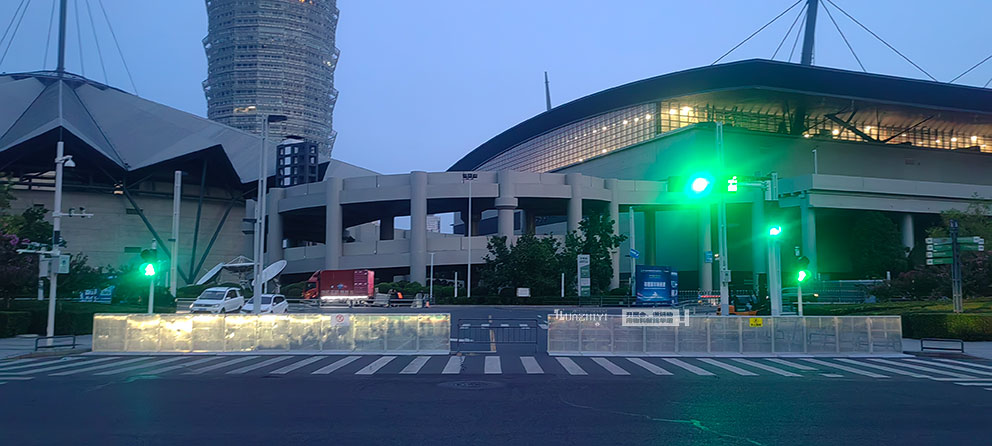  2025鄭州跨境電商博覽會，華熠防爆欄租賃助力場地安全
