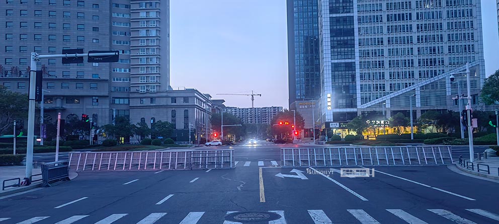  2025鄭州跨境電商博覽會，華熠防爆欄租賃助力場地安全